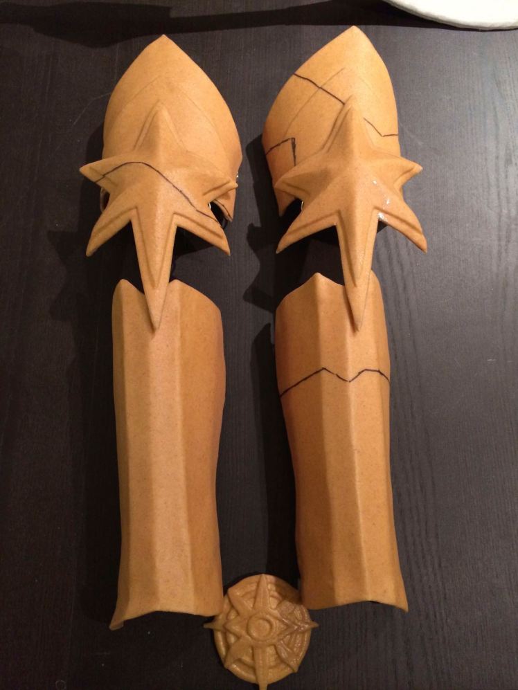Cosplay Resources — This Worbla tutorial by BllackSheep is an