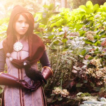 Fabric Alchemist as Leliana from Dragon Age Inquisition cosplay, photo by Giosia Photography